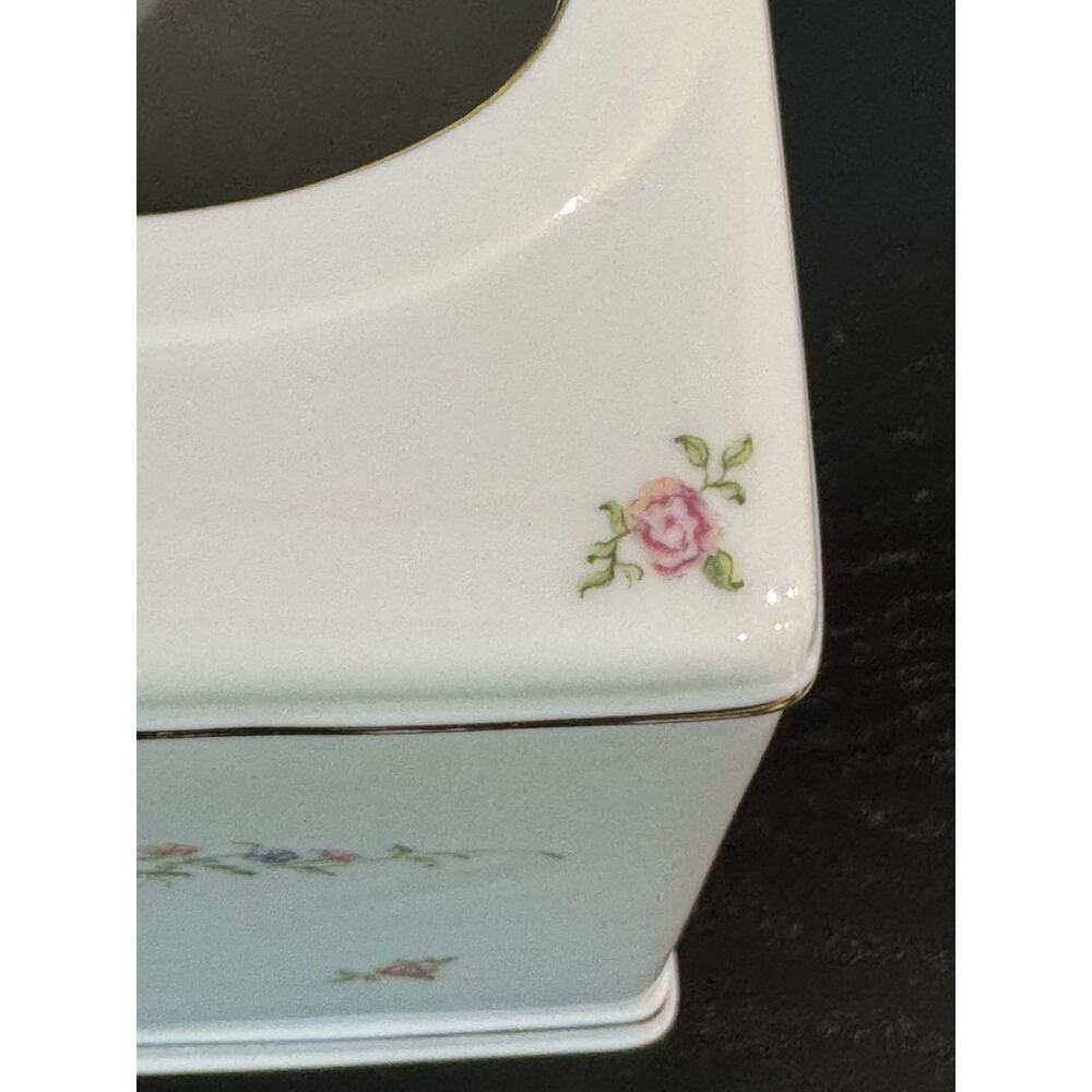 Vintage Floral Tissue Box Cover Cottage Core Bathroom Decor - Picture 6 of 10